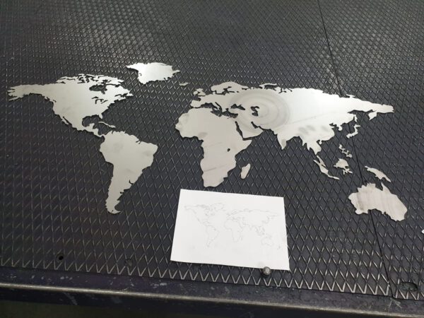 De hele wereldkaart van 2mm RVS